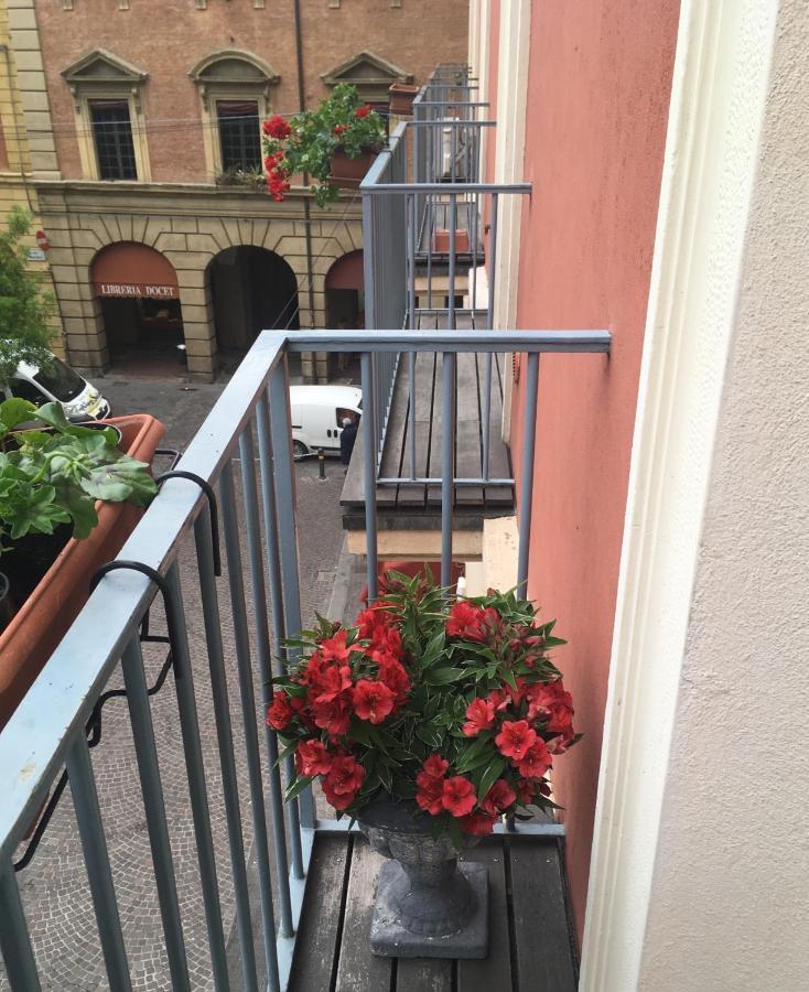La Maison Della Piazzetta Bologna Bagian luar foto